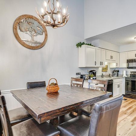 Downtown Gatlinburg Condo With Mountain-View Balcony Экстерьер фото