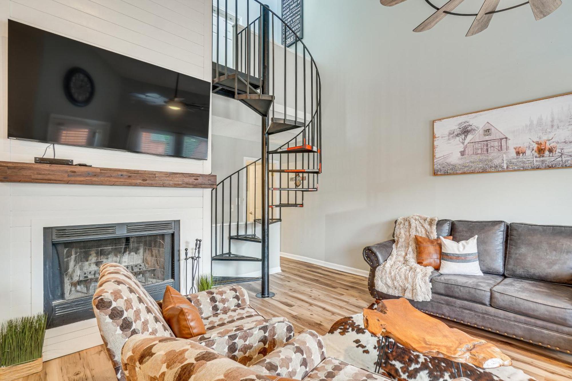 Downtown Gatlinburg Condo With Mountain-View Balcony Экстерьер фото