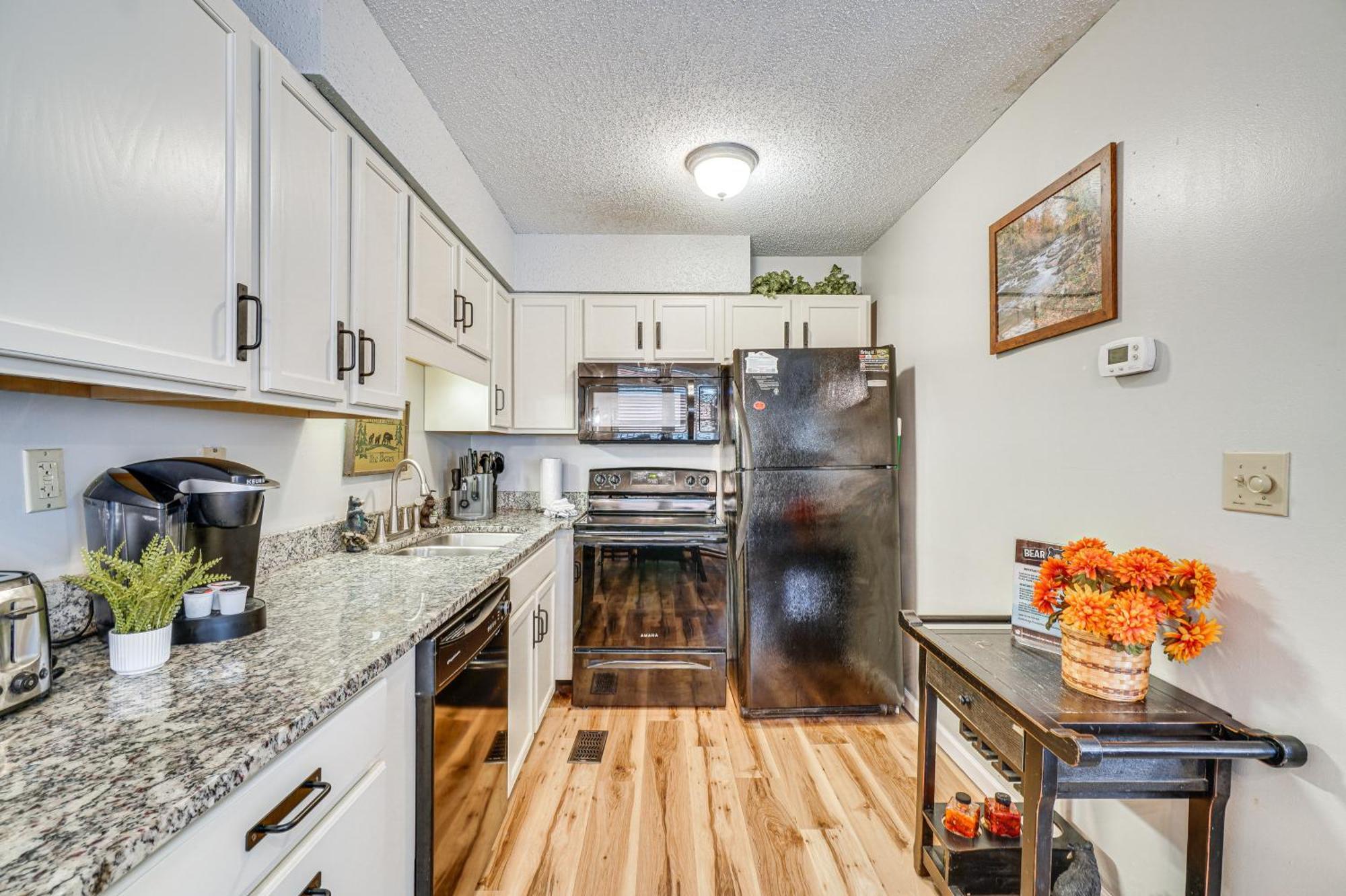 Downtown Gatlinburg Condo With Mountain-View Balcony Экстерьер фото