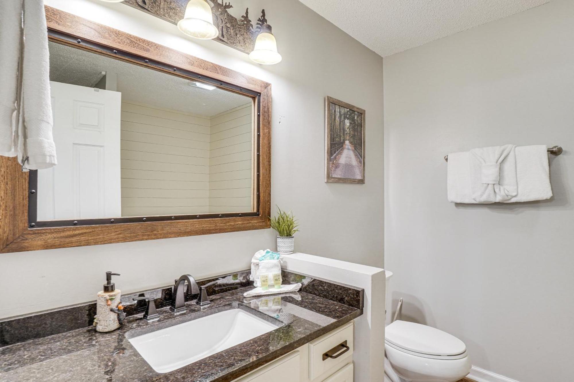 Downtown Gatlinburg Condo With Mountain-View Balcony Экстерьер фото