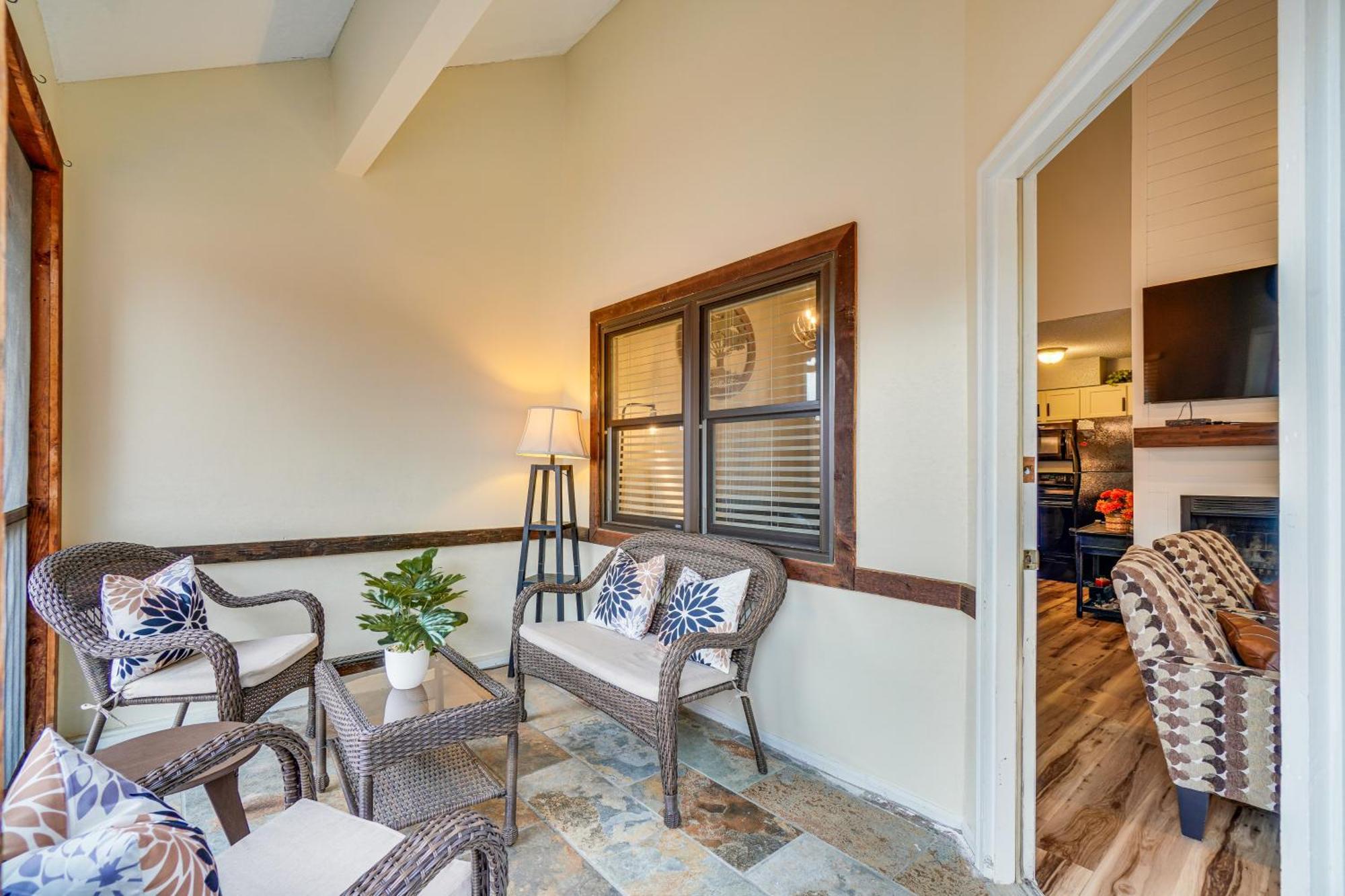 Downtown Gatlinburg Condo With Mountain-View Balcony Экстерьер фото