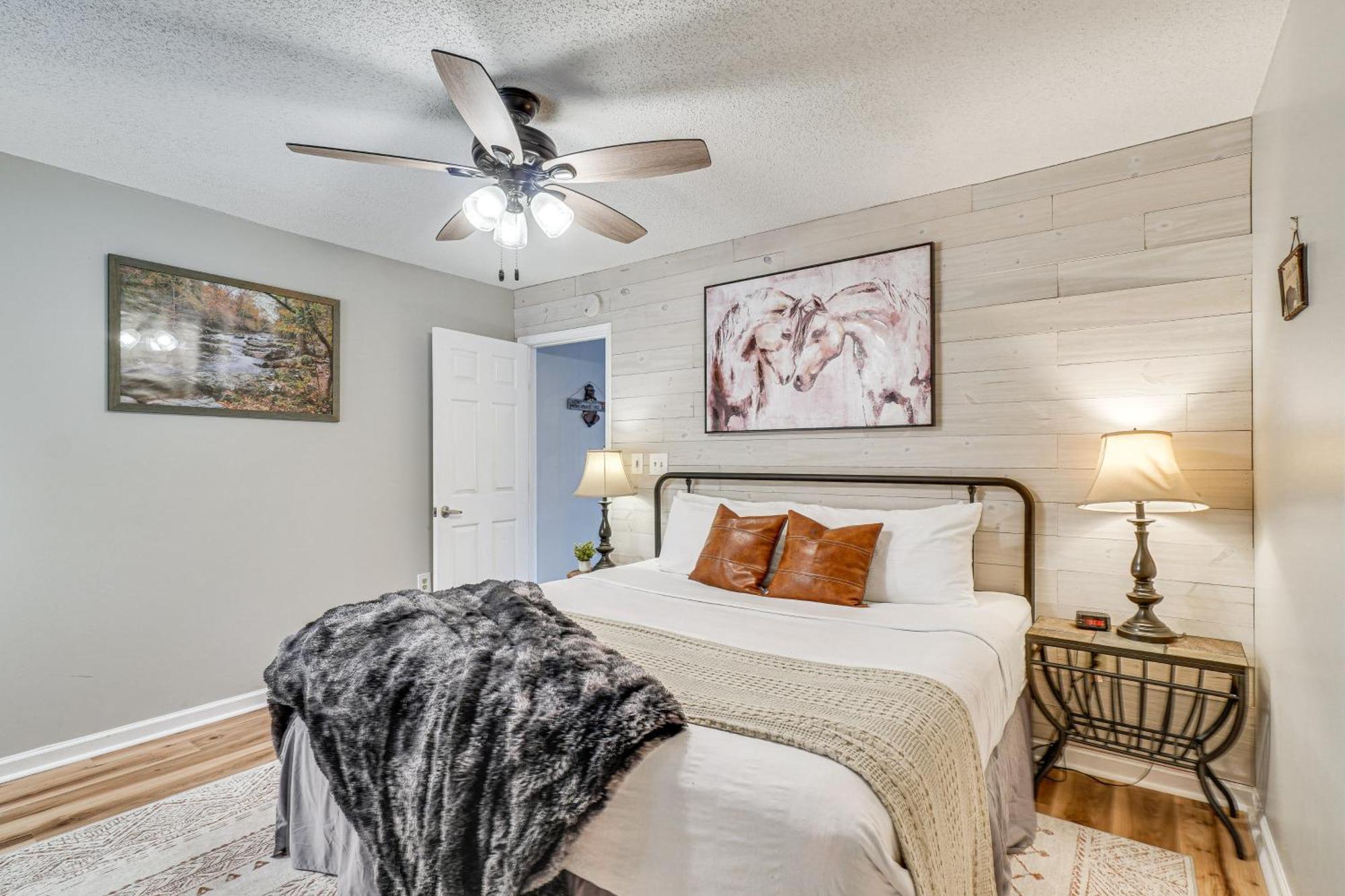 Downtown Gatlinburg Condo With Mountain-View Balcony Экстерьер фото