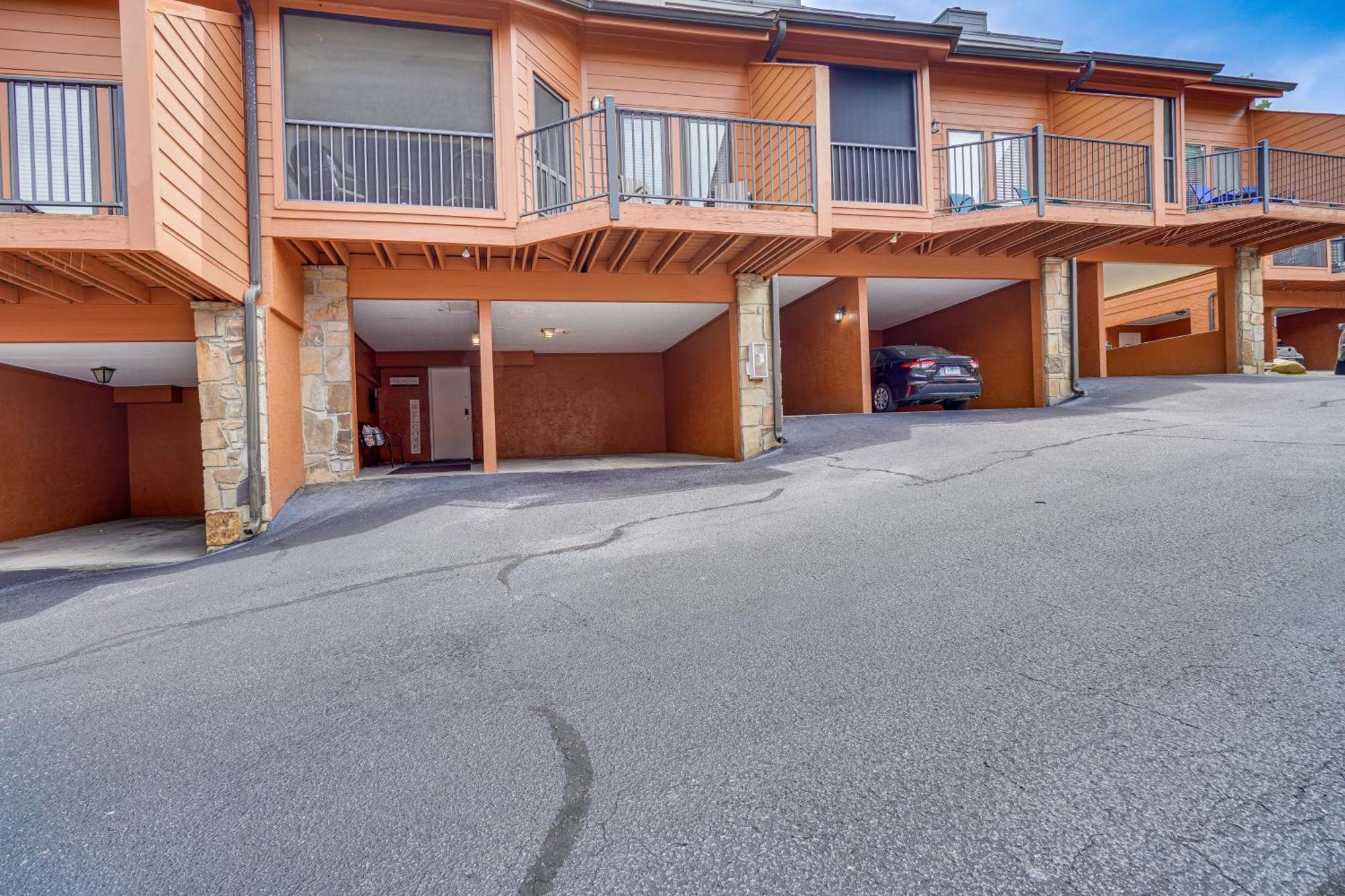 Downtown Gatlinburg Condo With Mountain-View Balcony Экстерьер фото